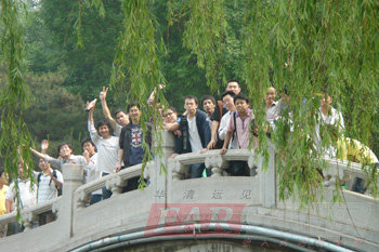 華清遠見教育科技集團班主任王老師講解學員管理制度