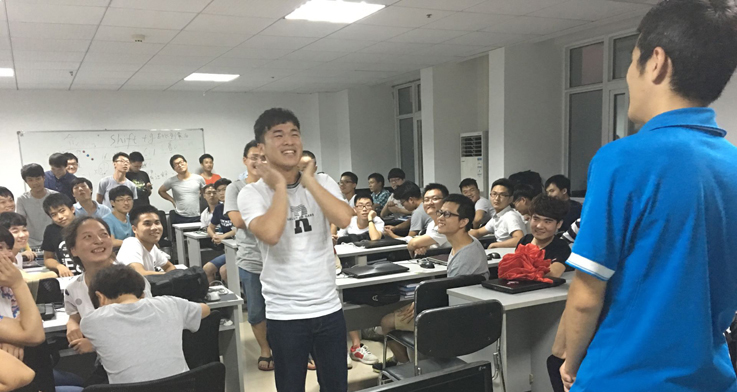 武漢中心 今天我美的像朵花兒